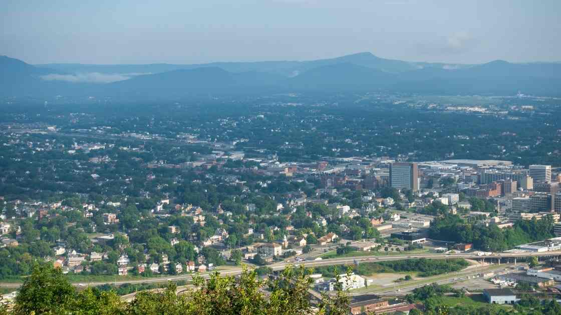 Roanoke Real Estate Investing (Ultimate Guide)